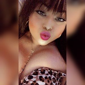 Meet your Posher, Dayana